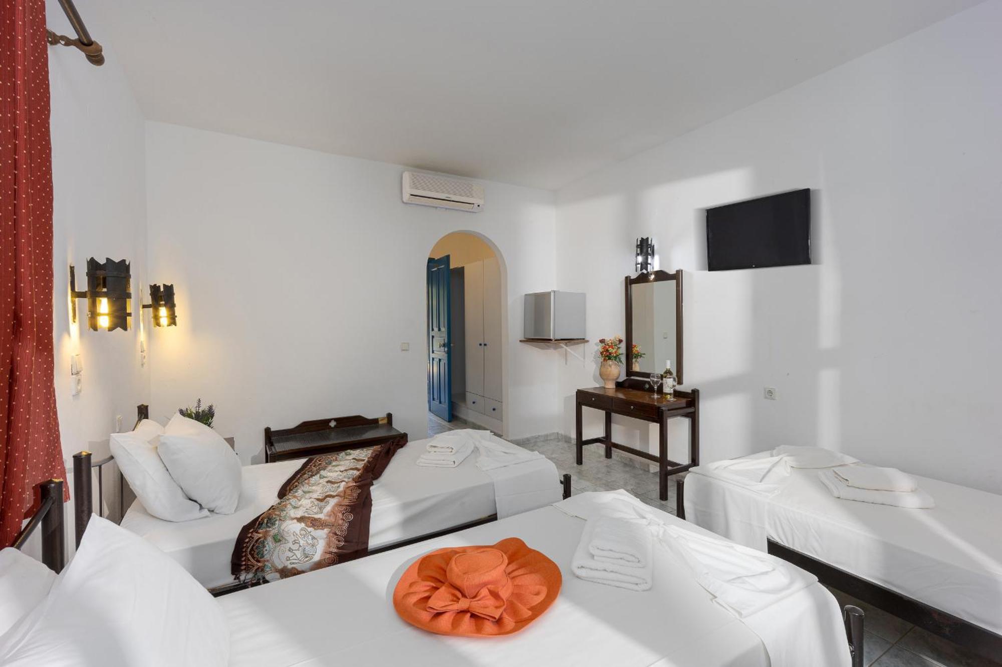 Palm Bay By Estia Hotel ซิสซี ภายนอก รูปภาพ
