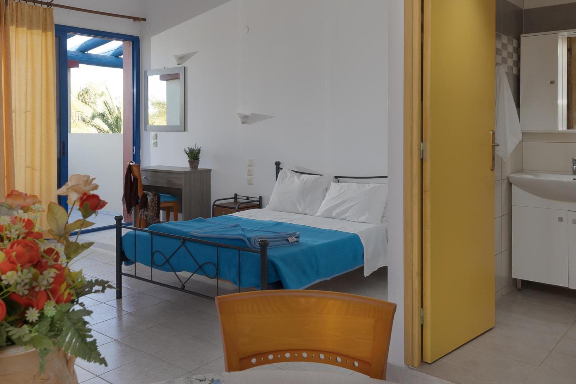 Palm Bay By Estia Hotel ซิสซี ภายนอก รูปภาพ